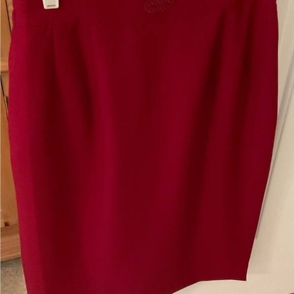 Office to evening John Meyer Claret Skirt Suit, Size 10 - Picture 5 of 8